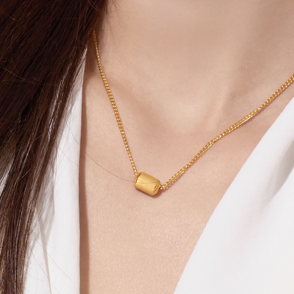 볼륨 스퀘어 포인트 목걸이 요약정보 및 구매